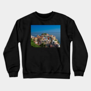 View on the cliff town of Manarola, one of the colorful Cinque Terre on the Italian west coast Crewneck Sweatshirt